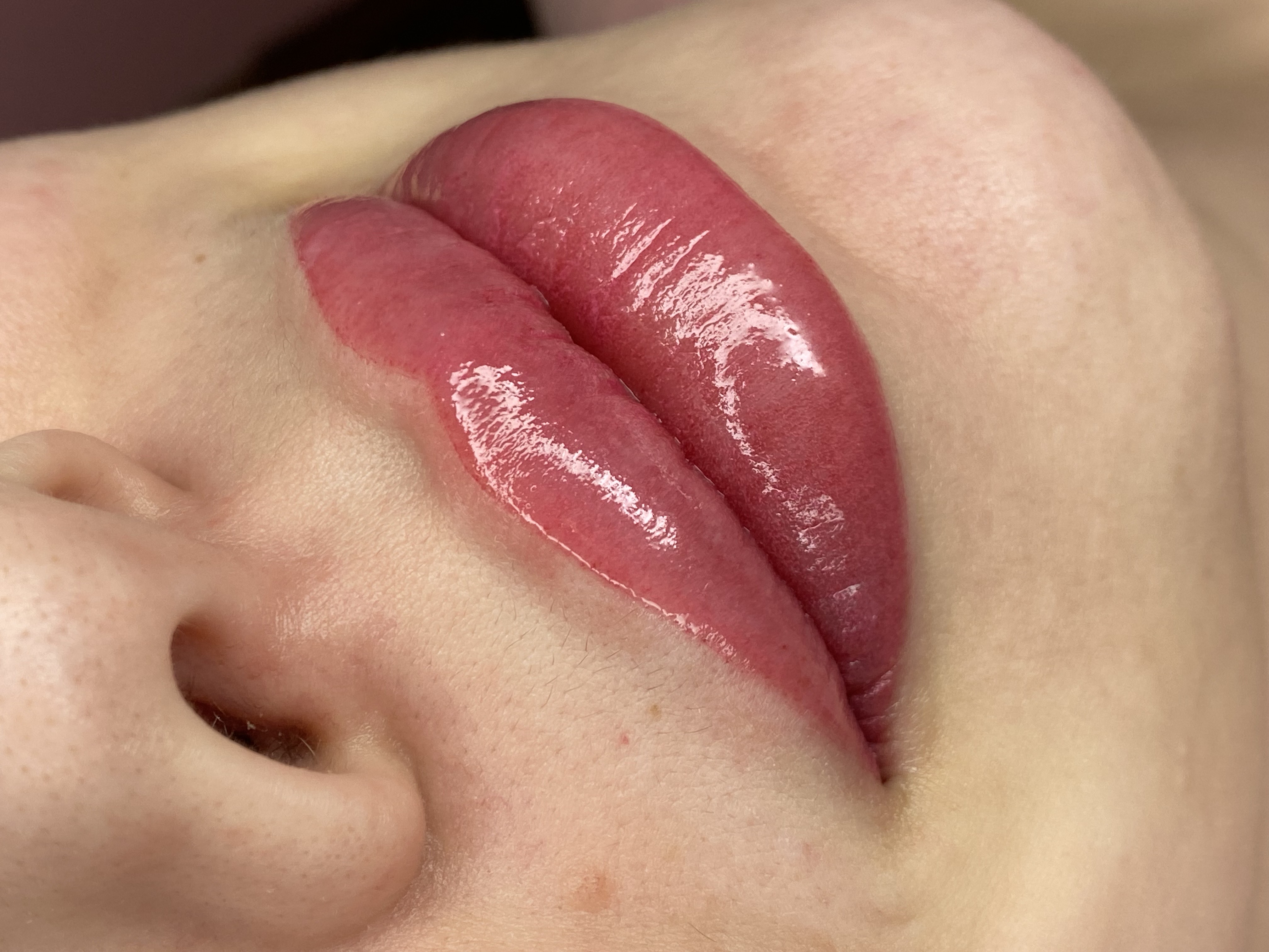 Makijaż permanentny ust — lip blush — Mad Beauty Warszawa